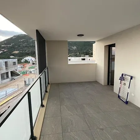 Calvi 2 Pieces Neuf - Vue Piscine 18 M - Proche - Location Par Semaine Complete *