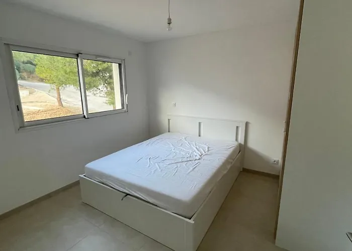 2 Pieces Neuf - Vue Piscine 18 M - Proche - Location Par Semaine Complete Apartment